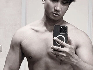 Bryan_Hotmale